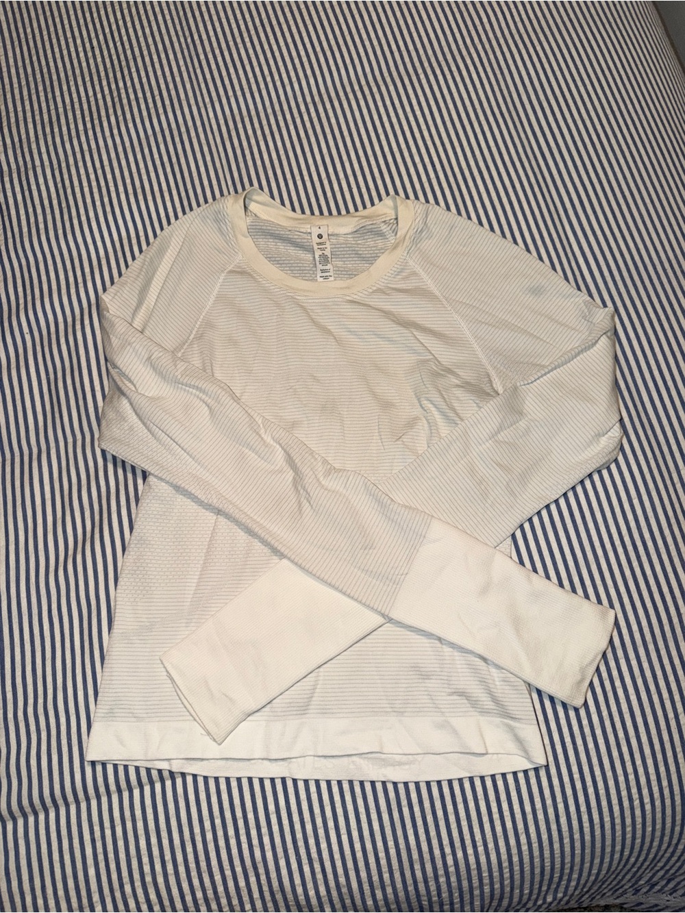 lululemon athletica Cream/White Long Sleeve Crop Top
